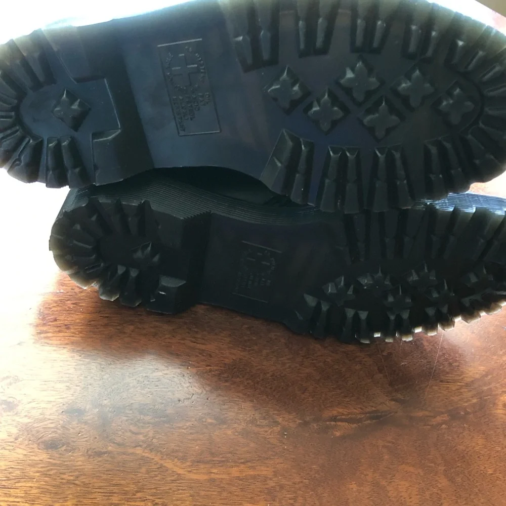 Dr. Martens Black Leather Asange Lace Boots US 8 UK 7